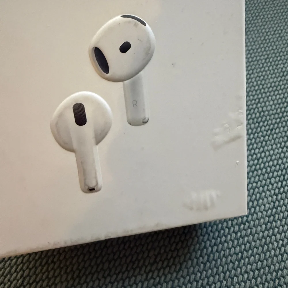 Apple Airpods 4 with ANC
